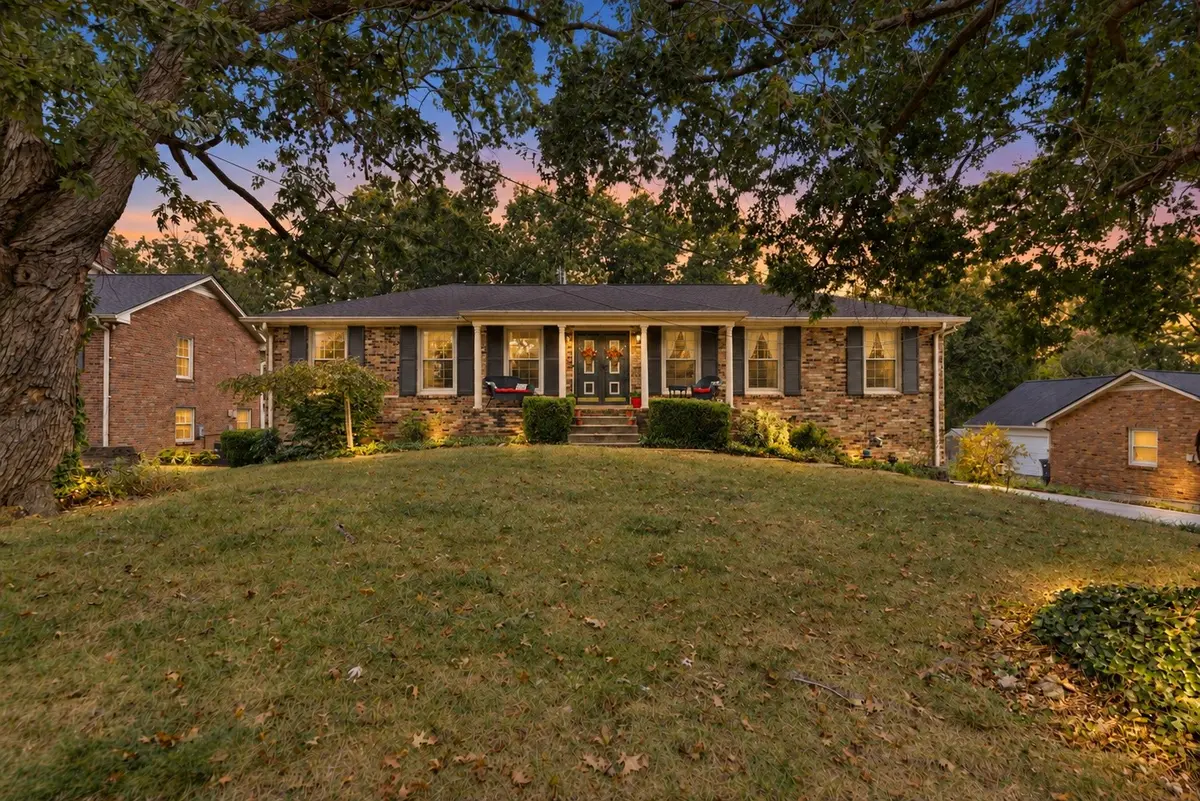 745 Goodpasture Ter, Nashville, TN 37221
