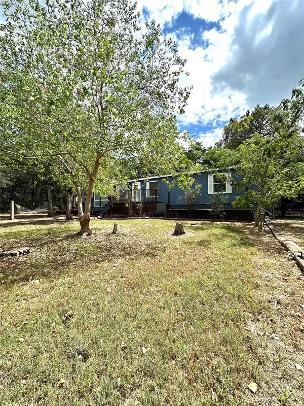 117 Shoshoni DR, Smithville, TX 78957