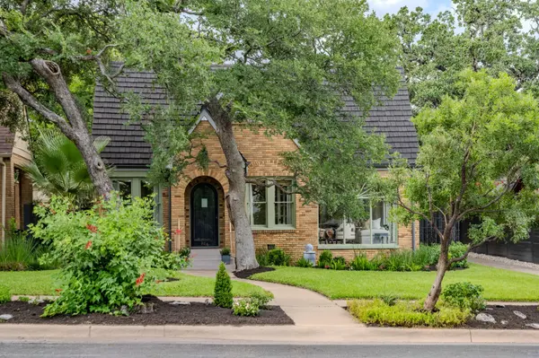 106 Laurel LN, Austin, TX 78705