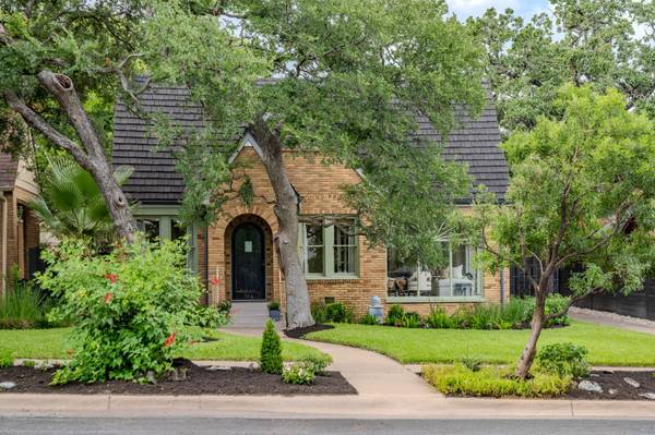 106 Laurel LN, Austin, TX 78705