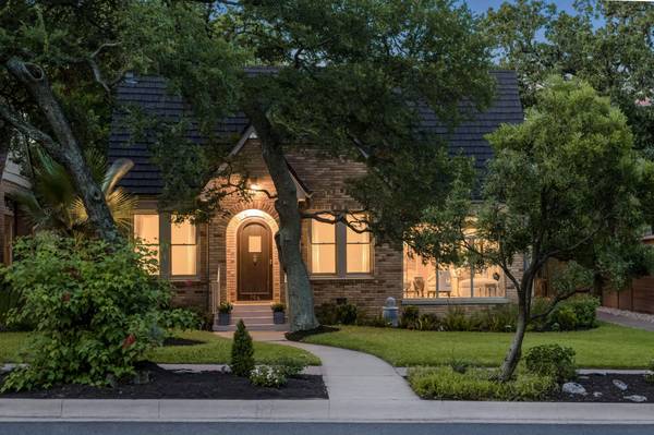 106 Laurel LN, Austin, TX 78705