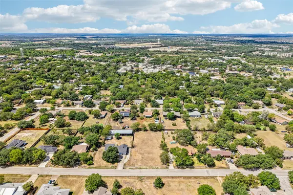 108 Sequoyah ST, Buda, TX 78610