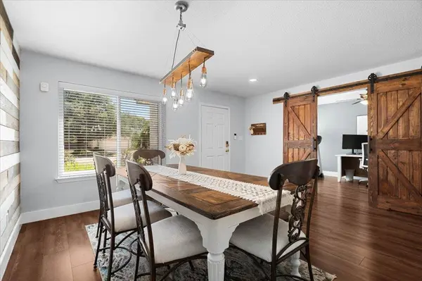 821 Bella Vista CIR, Kyle, TX 78640
