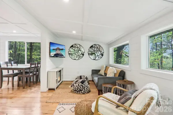 315 Bear Cove RD, Bryson City, NC 28713
