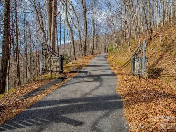 39 Grandview Cliff HTS, Maggie Valley, NC 28751