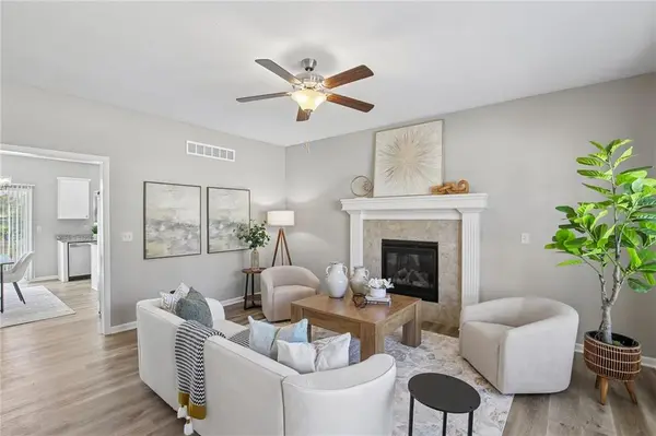 800 NW Pampas ST, Pleasant Hill, MO 64080