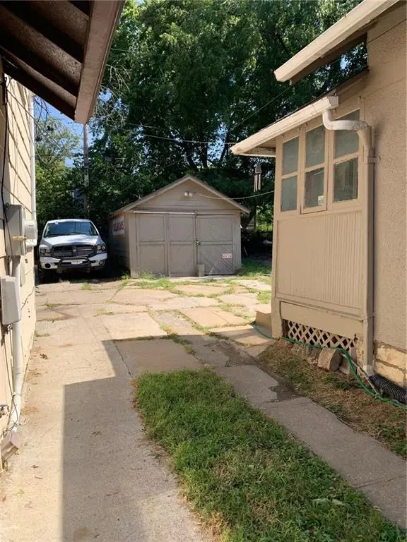 1533 Chelsea AVE, Kansas City, MO 64127