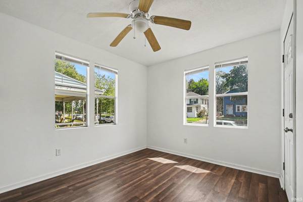 1241 Diamond AVE, South Bend, IN 46628