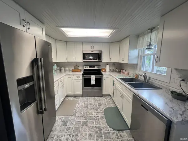 4849 W State Road 38 ***, New Castle, IN 47362