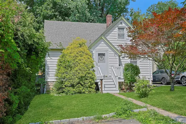 65 Laurel PL, Thornwood, NY 10594