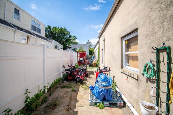 514 Merrick RD, Baldwin, NY 11510