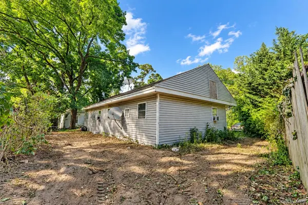 3 Lillian DR, Lake Ronkonkoma, NY 11779