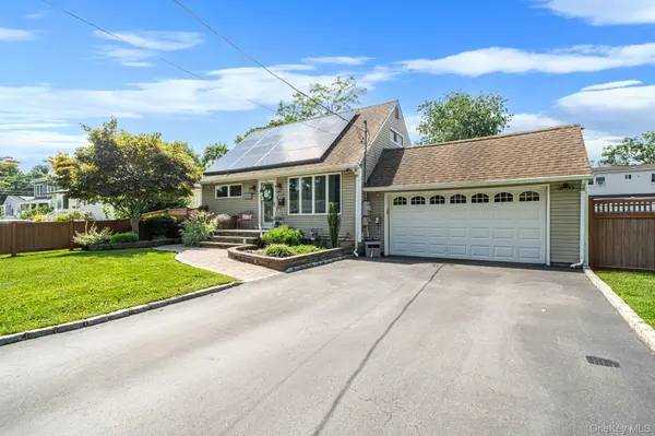 204 W 3rd ST, Deer Park, NY 11729