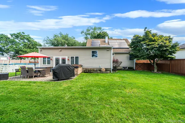 204 W 3rd ST, Deer Park, NY 11729