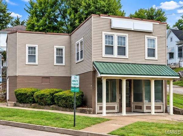 300 Grand AVE, Hannibal, MO 63401