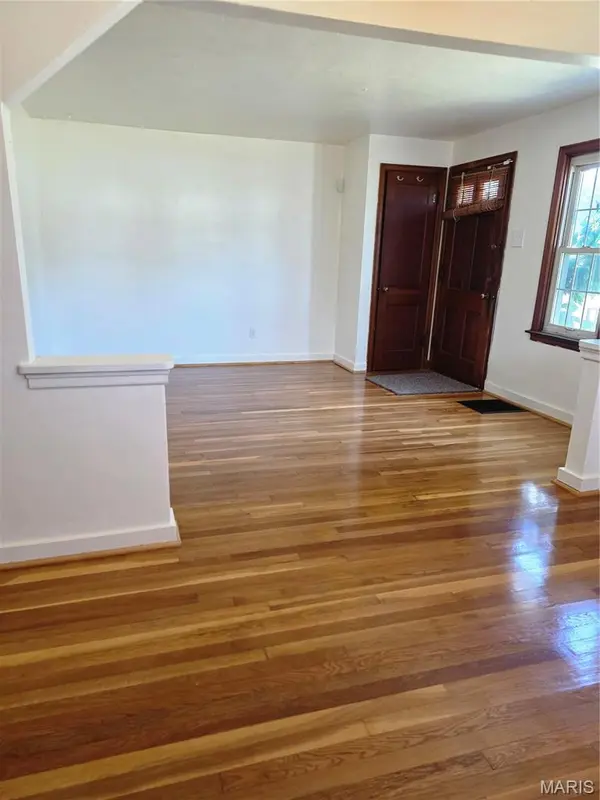 8000 Plymouth CT, Berkeley, MO 63134