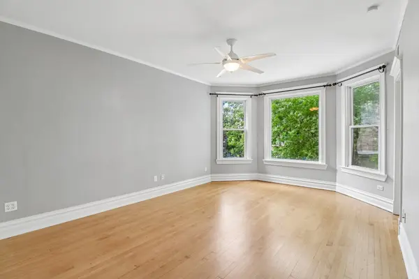 3643 N HOYNE AVE #2, Chicago, IL 60618