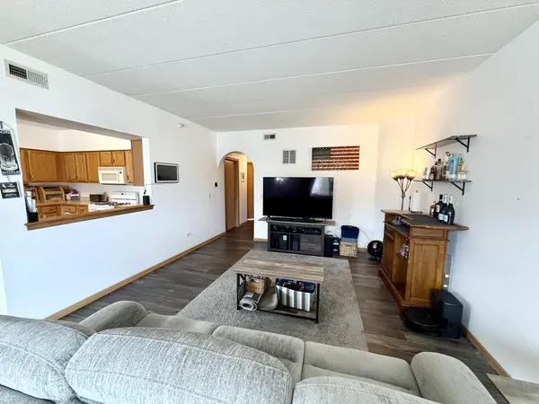 16600 Liberty CIR #2S, Orland Park, IL 60467