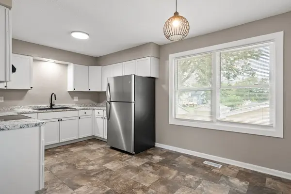 2623 W 61st ST, Davenport, IA 52806