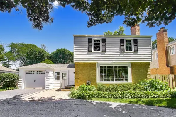 623 S Arlington Heights RD, Arlington Heights, IL 60005