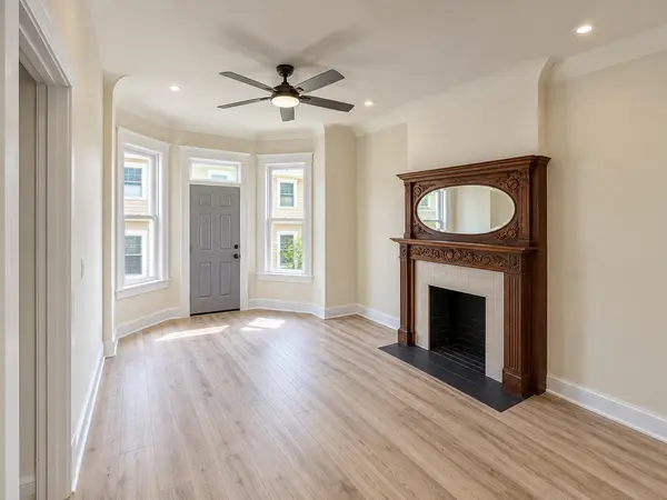 4118 S King DR #2F, Chicago, IL 60653