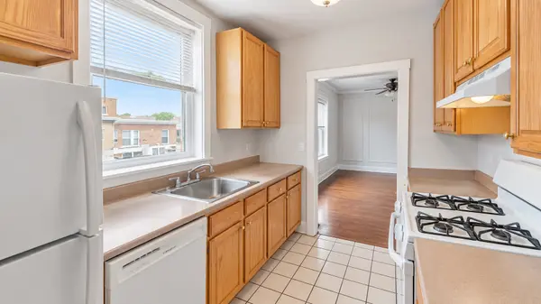 6418 N Newgard AVE #3E, Chicago, IL 60626