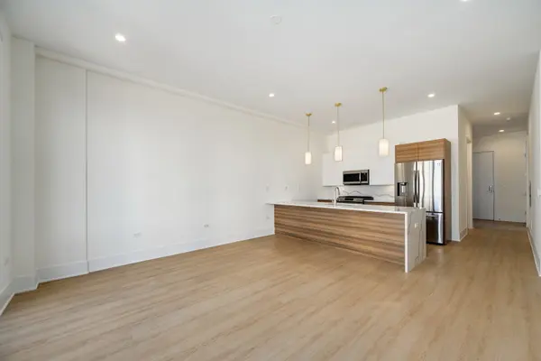 159 W North AVE #406, Chicago, IL 60610