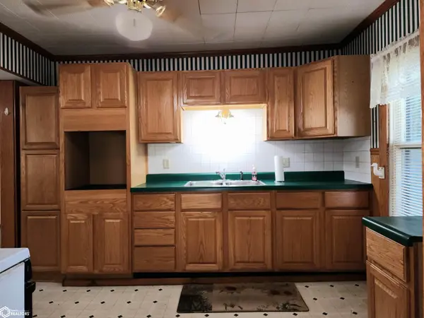 205 E Hancock ST, Corydon, IA 50060