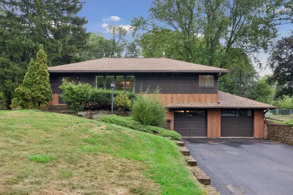 5073 Holiday RD, Minnetonka, MN 55345