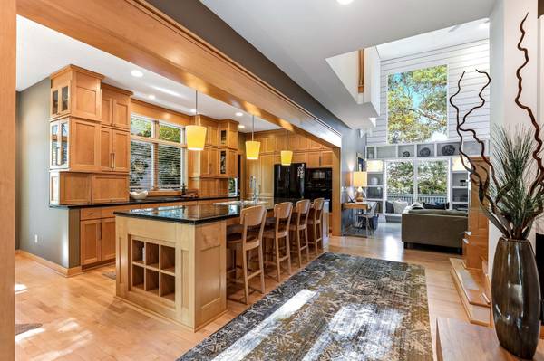 4939 Whispering WAY, Eagan, MN 55122
