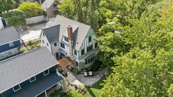 1015 W Minnehaha Pkwy, Minneapolis, MN 55419