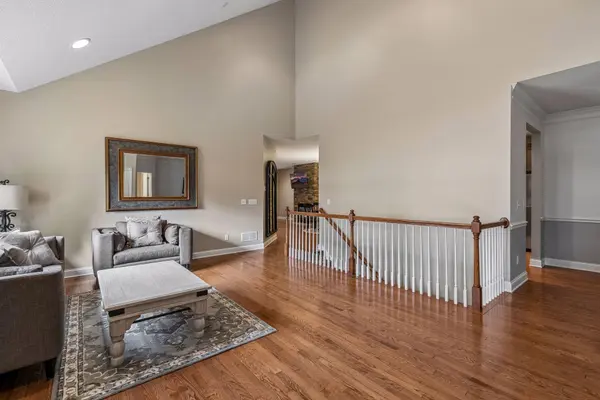 1452 Steeplechase LN, Eagan, MN 55122