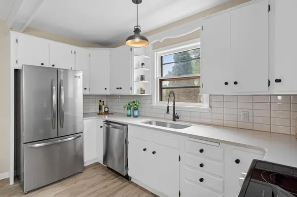 1394 Mackubin ST, Saint Paul, MN 55117