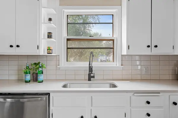 1394 Mackubin ST, Saint Paul, MN 55117