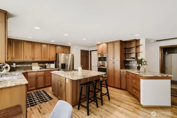 7739 143rd AVE SE, Newcastle, WA 98059