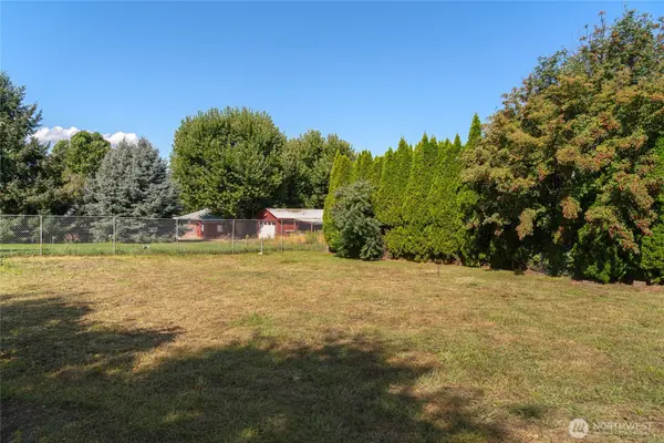 64 N James AVE, East Wenatchee, WA 98802
