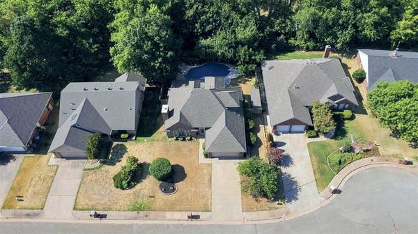 1124 Providence CT, Edmond, OK 73003