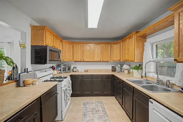 218 W Adams ST, Crescent, OK 73028