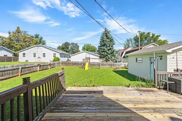 315 E QUINCY ST, New London, WI 54961-1944