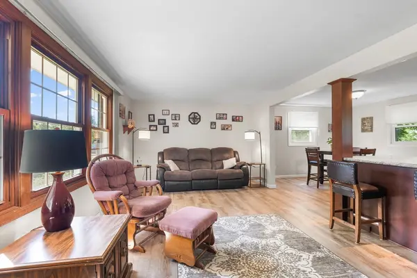 3108 S CLAY ST, Green Bay, WI 54301-1579