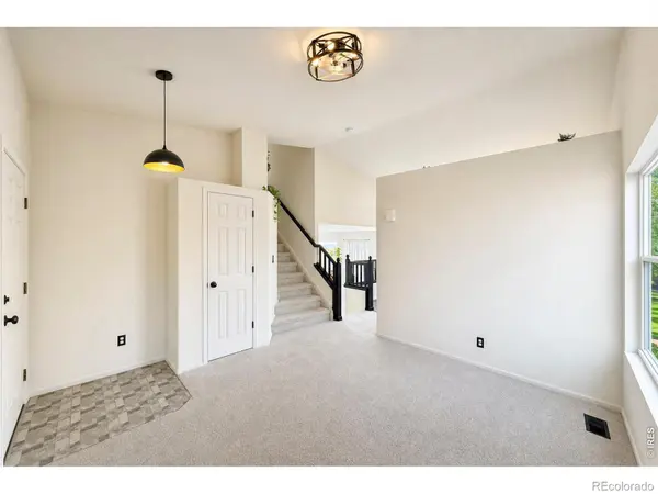 1104 Fall River CIR, Longmont, CO 80504
