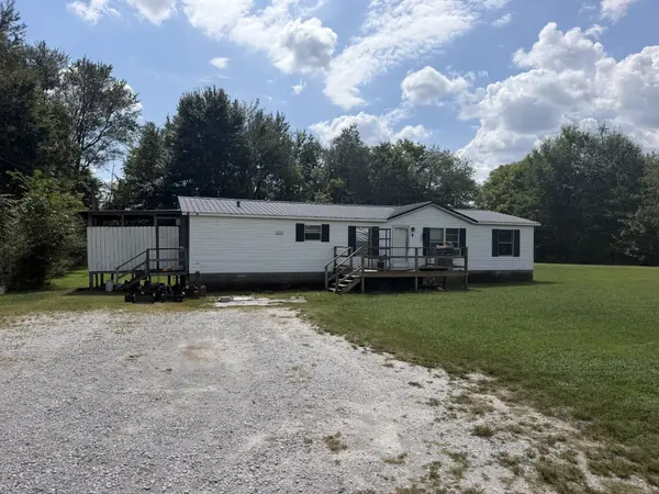 4148 Asbury Rd, Manchester, TN 37355
