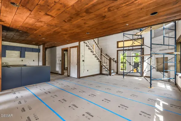 2759 Owls Cove Way, Sevierville, TN 37862