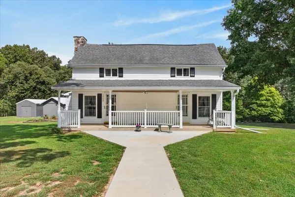 1700 Parchman Rd, Clarksville, TN 37040