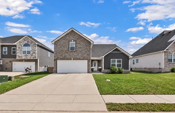 917 Burley Barn Rd, Clarksville, TN 37042