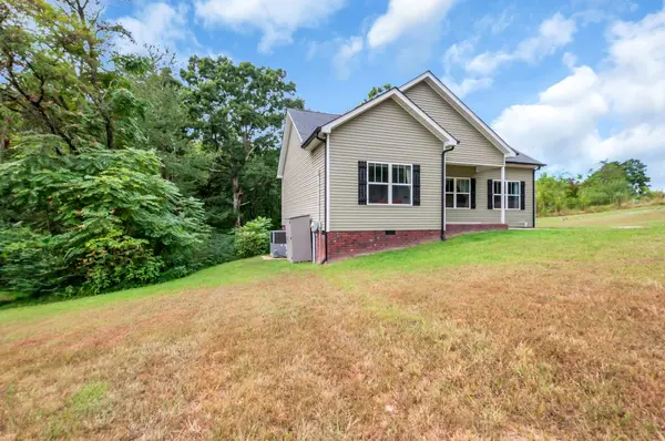 1505 Bakers Work Rd, Burns, TN 37029