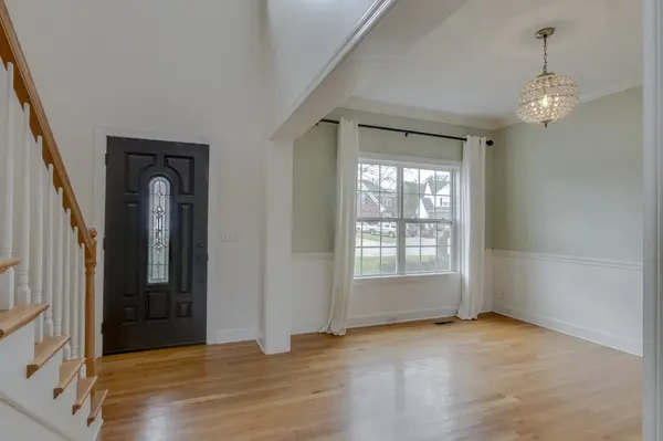 2167 Oak Hill Dr, Murfreesboro, TN 37130