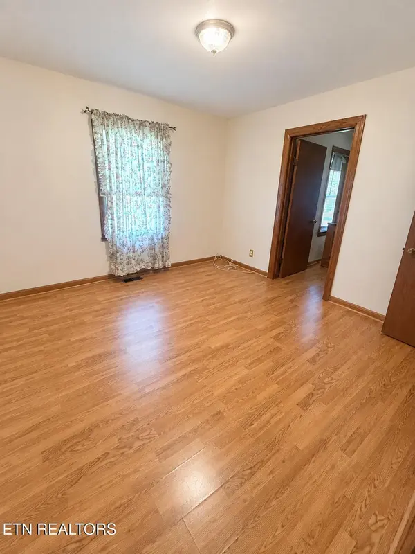 1810 Fenwood Drive, Knoxville, TN 37918