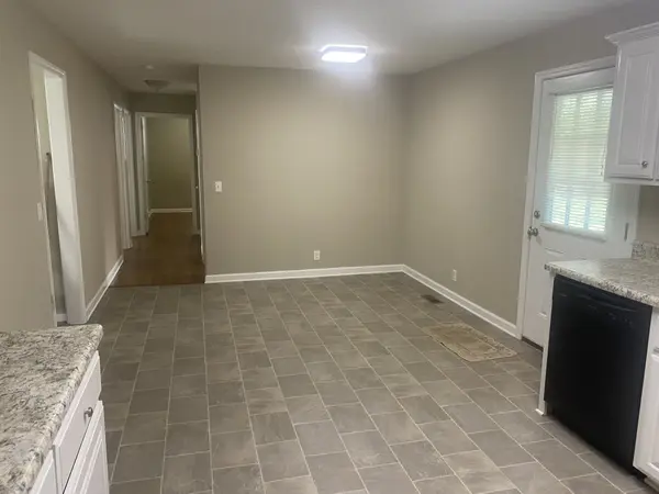 1006 Interstate Park Cir, Cedar Hill, TN 37032