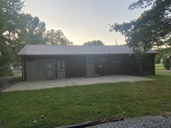 1006 Interstate Park Cir, Cedar Hill, TN 37032